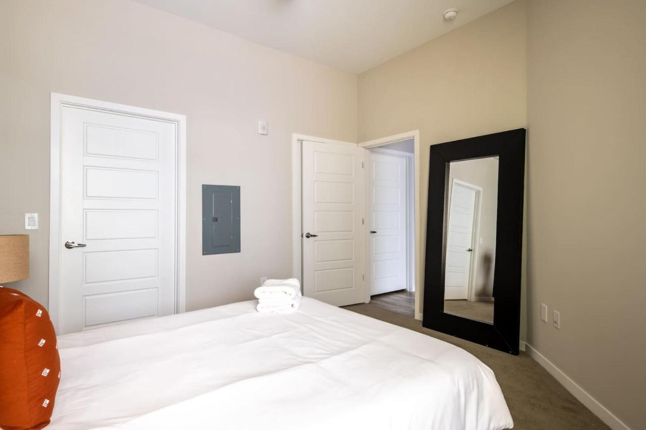 Luxury Uptown By Wanderjaunt Apartment