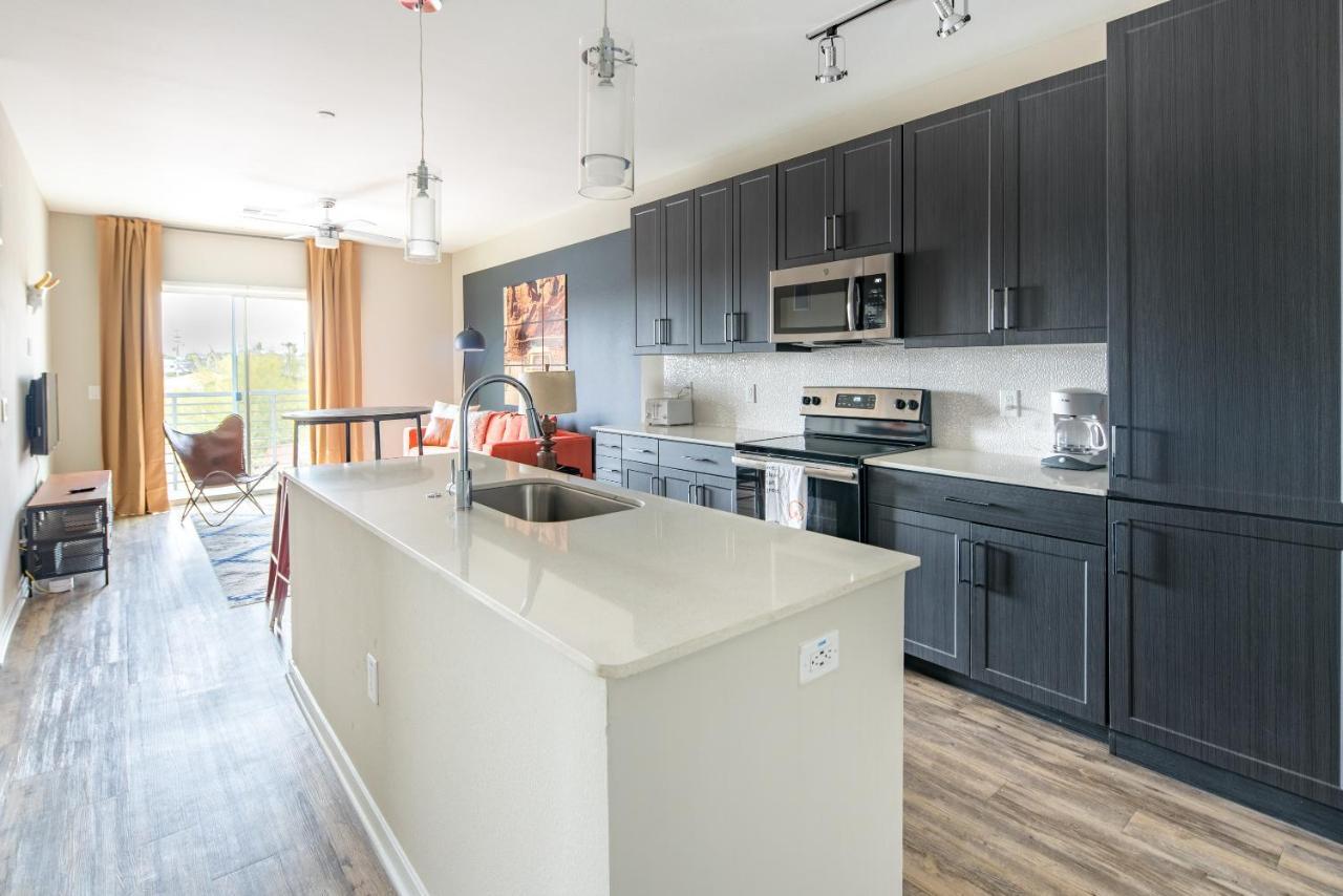 Apartment Luxury Uptown By Wanderjaunt *